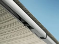 Thule Omnistor 1200 Ligger Links 350-550 -Wildernis Kampeer Winkel 377201 377201 images other thuleomnistor1200 buckle1 2 ecommerce 5