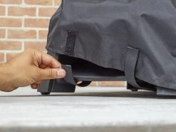 Weber Pulse 1000 Barbecue Hoes -Wildernis Kampeer Winkel 478002 478002 images other weber pulse 1000 barbecue hoes 2 ecommerce