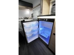 Caravelair Alba Style 472 Caravan 19 Caravelair Alba Style 472 Caravan -Wildernis Kampeer Winkel caravelair alba style 2022 8 koelkast ecommerce 90e5 1