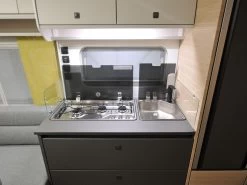 Fendt Apero 465 SFB Caravan 17 Fendt Apero 465 SFB Caravan -Wildernis Kampeer Winkel fendt apero 465 sfb 6 ecommerce 6840