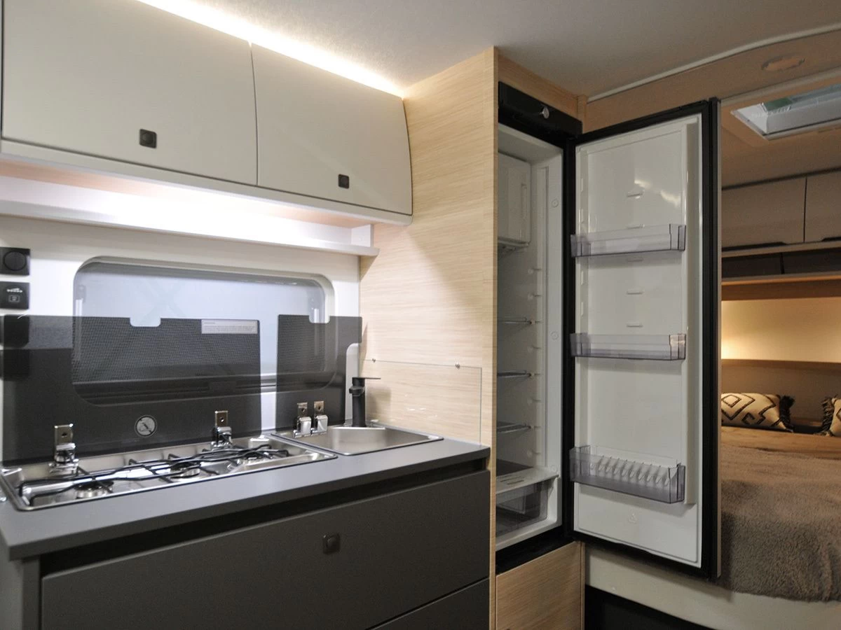 Fendt Apero 465 SFB Caravan 9 Fendt Apero 465 SFB Caravan - Afbeelding 7