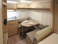 Fendt Bianco Activ 390 FHS Caravan -Wildernis Kampeer Winkel fendt bianco activ 390 2 ecommerce cb1a