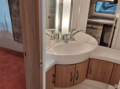 Hobby De Luxe 460 LU 2018 Caravan 19 Hobby De Luxe 460 LU 2018 Caravan -Wildernis Kampeer Winkel hobby de luxe 460 ul 2018 caravan 10 ecommerce 26be