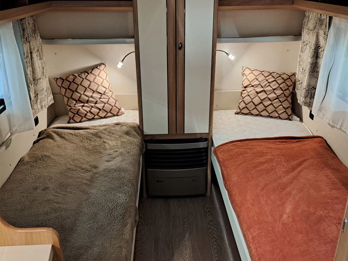 Hobby De Luxe 460 LU 2018 Caravan 7 Hobby De Luxe 460 LU 2018 Caravan - Afbeelding 5