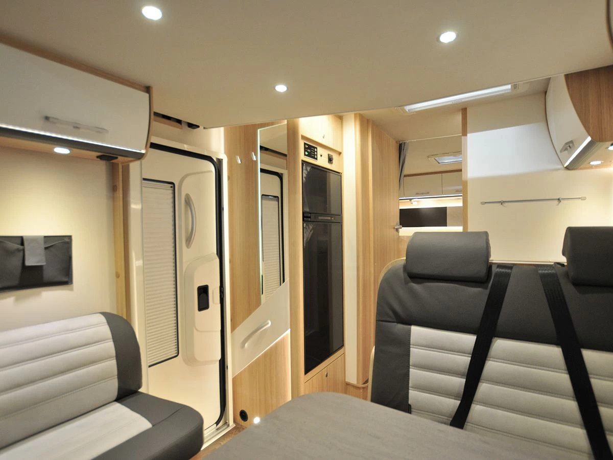 Sunlight T68 Adventure Edition White 2023 Camper 9 Sunlight T68 Adventure Edition White 2023 Camper - Afbeelding 7