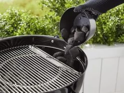 Weber RVS Scharnierend GBS 57cm Grillrooster -Wildernis Kampeer Winkel weber rvs scharnierend gbs 57cm grillrooster 2 ecommerce 734b